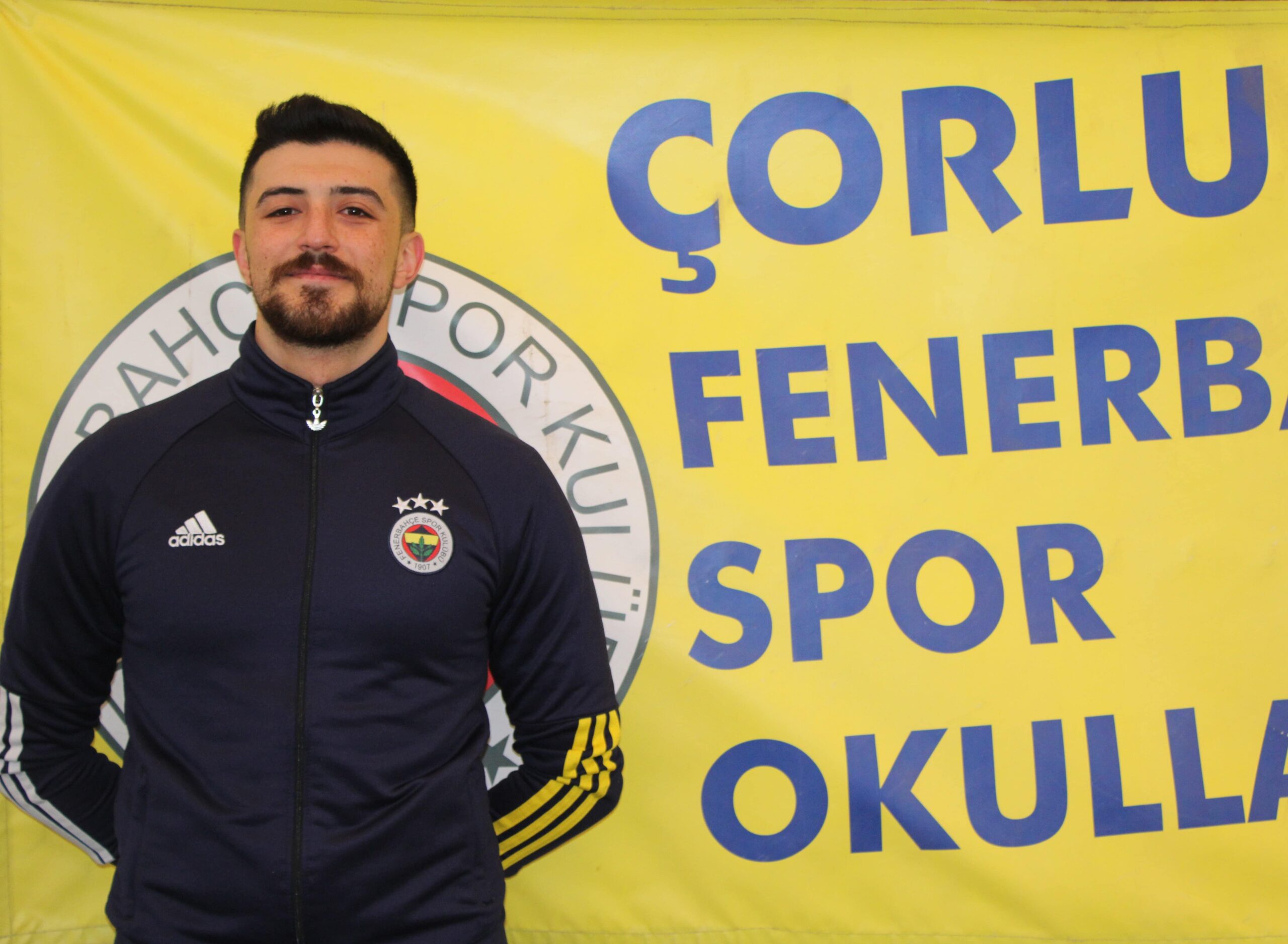 yigit-dikici-futbol-antrenoru-fenerbahce-futbol-okullari-corlu-min